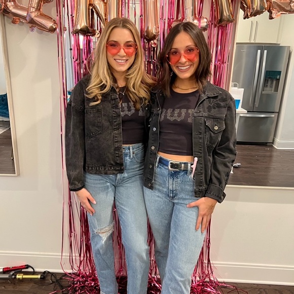 Meet your Posher, Megan - Picture 3 of 3